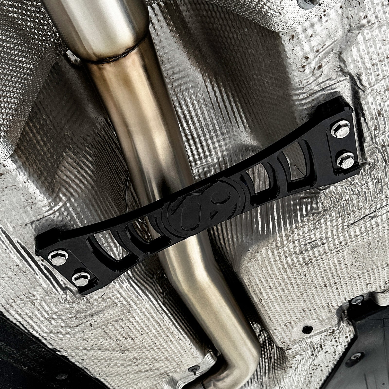 ZERONINE Design Transmission Tunnel Brace - Ford Focus ST Mk4