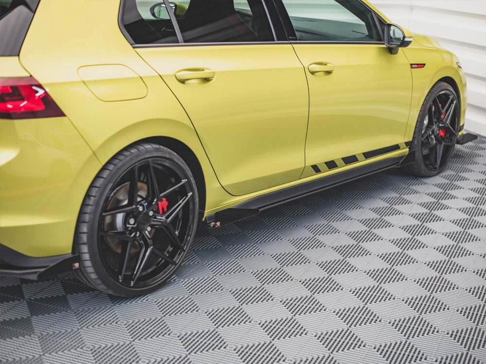 Diffuseurs et volets de jupes latérales Maxton Design Street Pro – VW Golf GTI Mk8