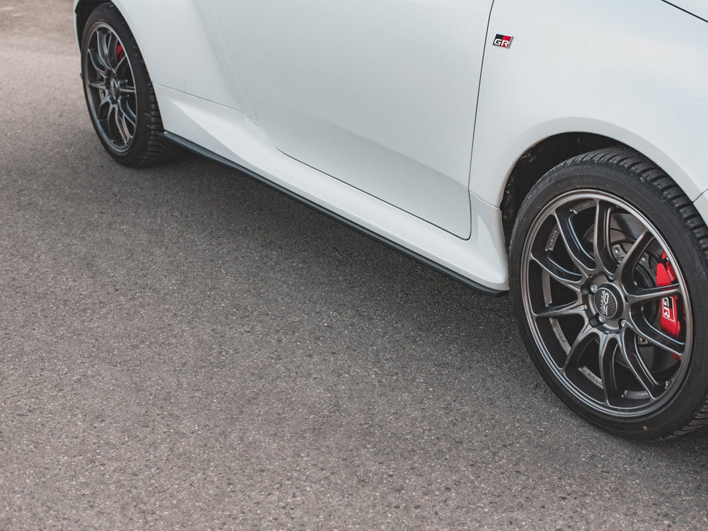 Difusores de faldones laterales Maxton Design Street Pro - Toyota GR Yaris