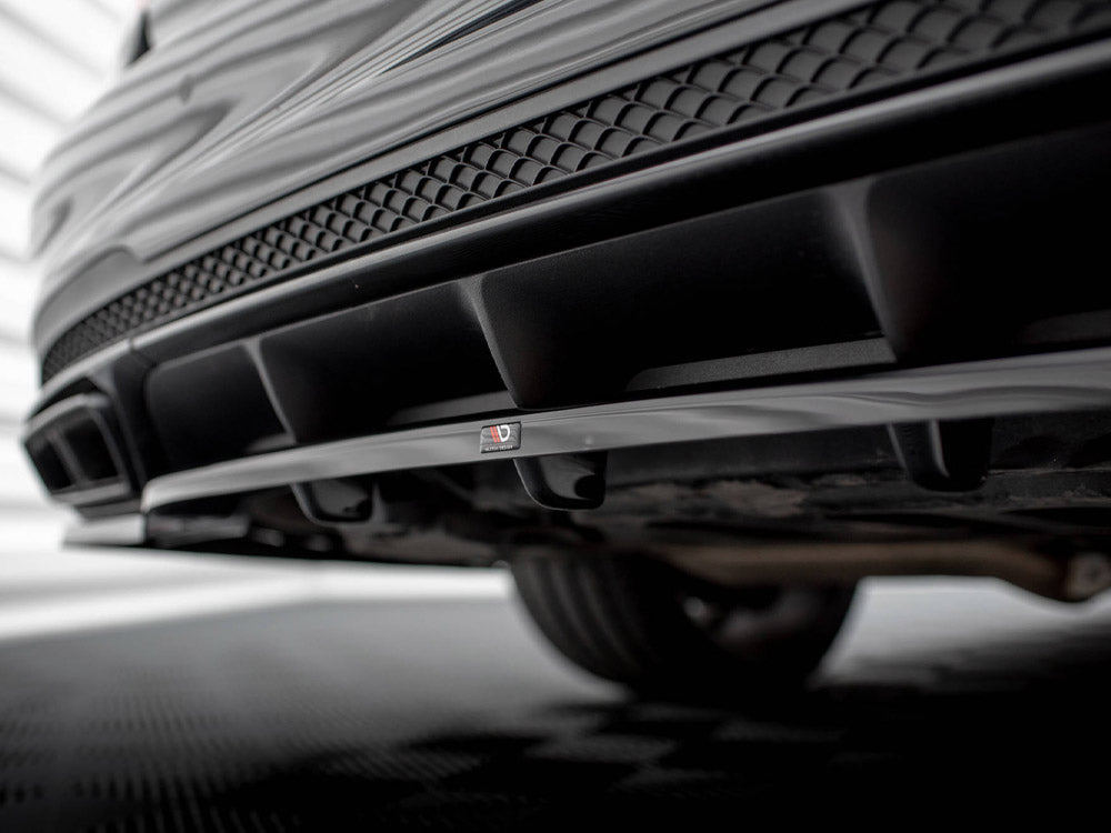 Maxton Design Street Plus Central Rear Splitter - Mercedes E63 AMG W212 Facelift