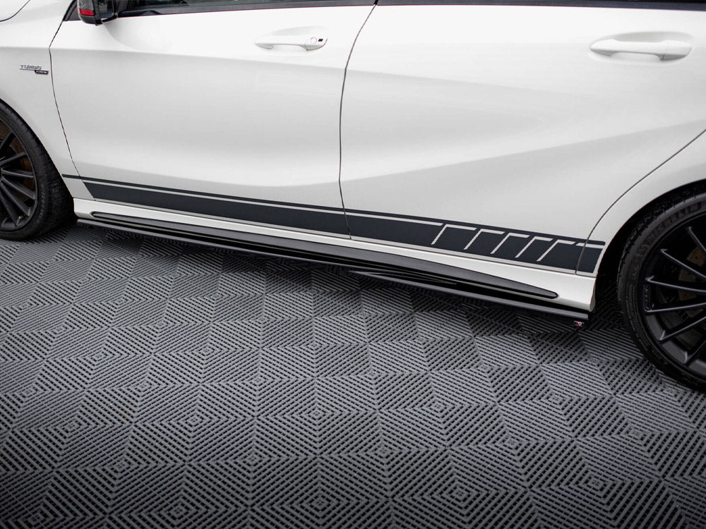 Difusores de faldones laterales Maxton Design Street Plus V2 - Mercedes A45 AMG W176