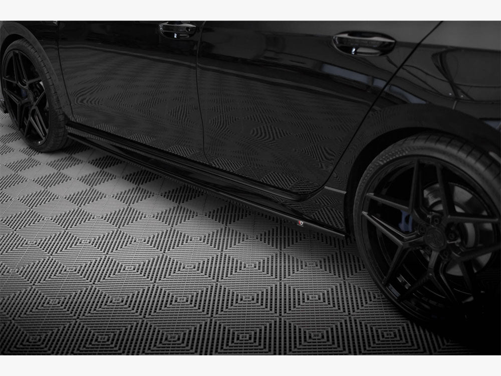 Difusores de faldones laterales Maxton Design Street Plus V3 - VW Golf R Mk8