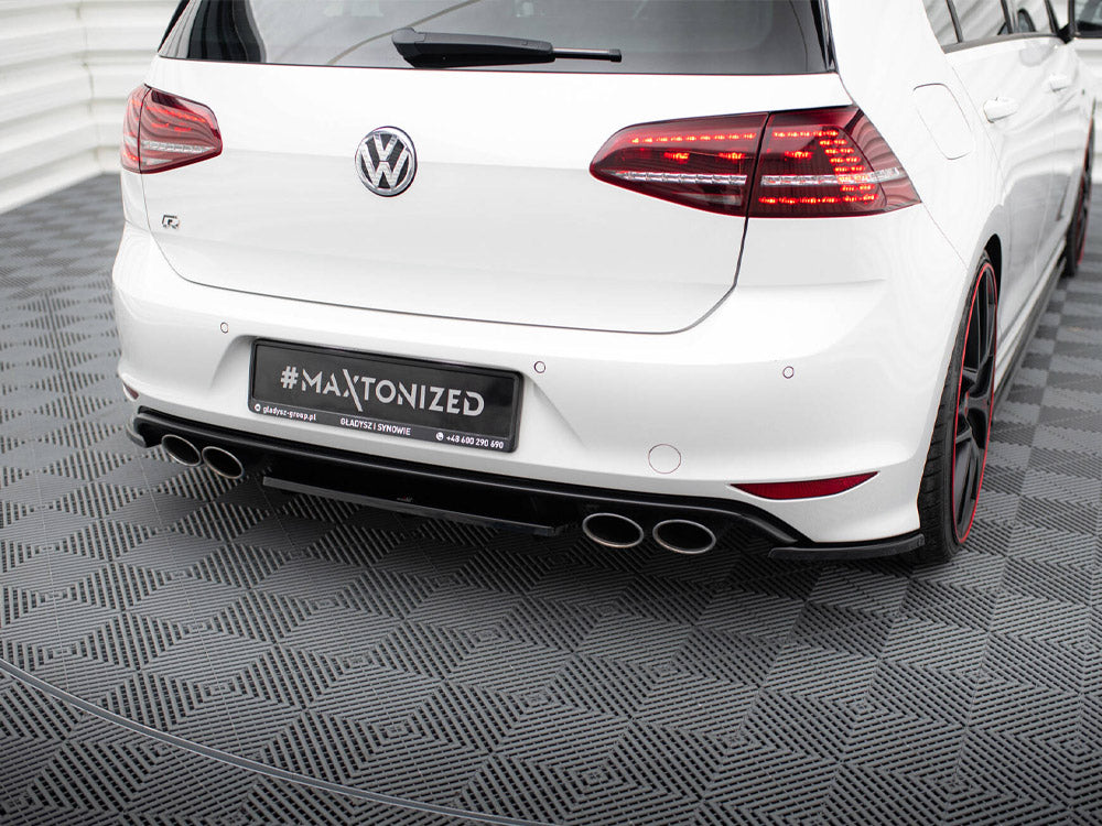 Maxton Design Street Plus Central Rear Splitter V2 - VW Golf R Mk7