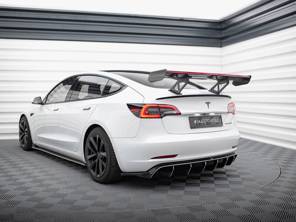 Maxton Design Carbon Fibre Spoiler With LED - Tesla Model 3