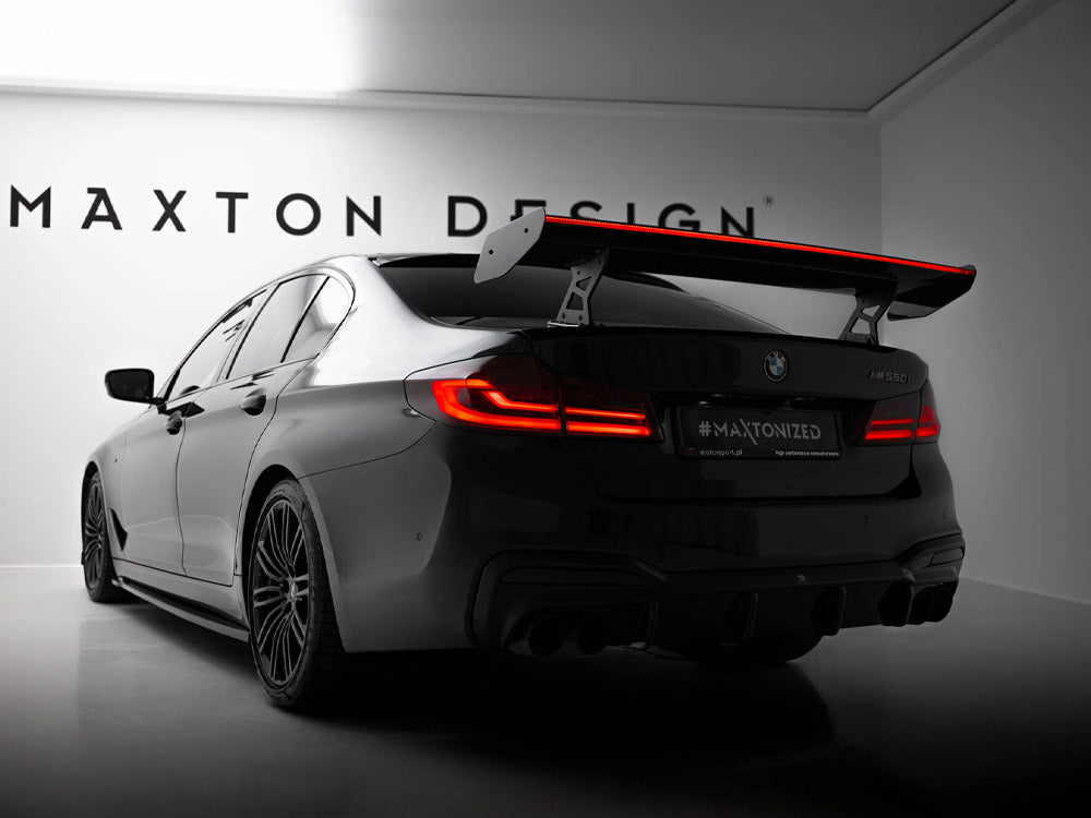 Alerón de fibra de carbono Maxton Design con LED - BMW M5 F90