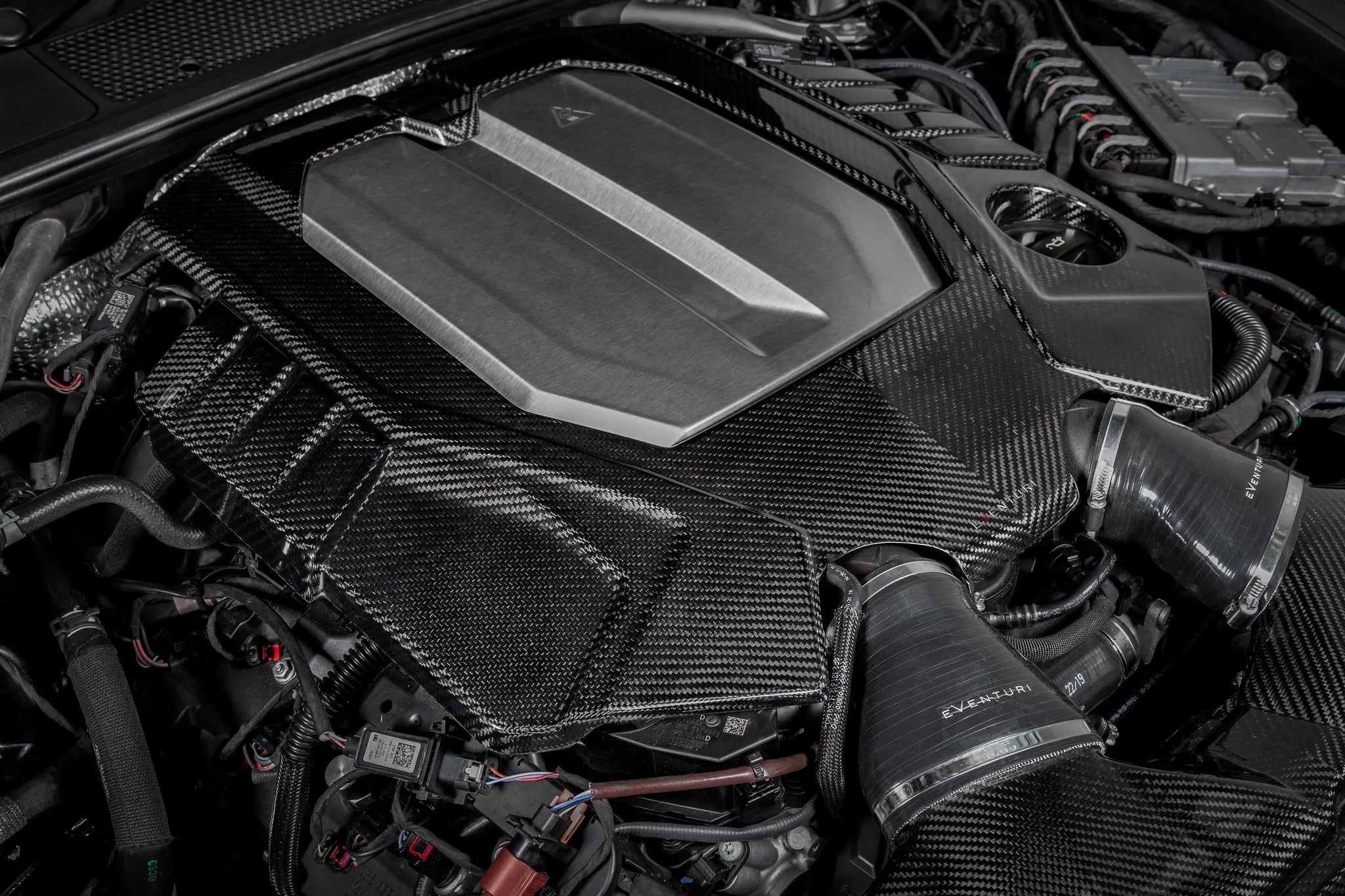 Eventuri Carbon Fibre Engine Cover for Audi RS6 C8 4.0 TFSI
