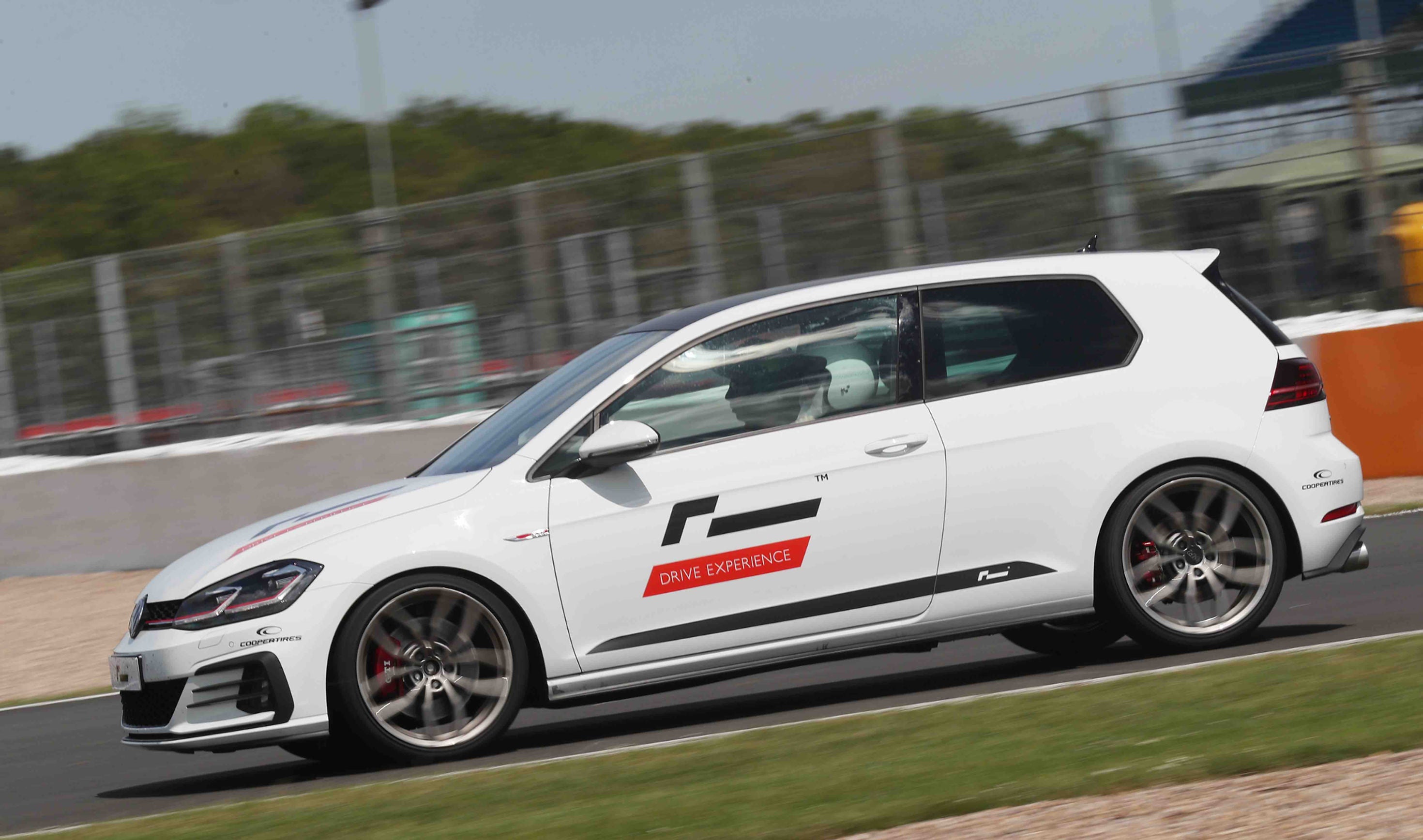 Racingline High Performance RP700 Rear Brake Pads - MQB EVO Models (312mm Discs)