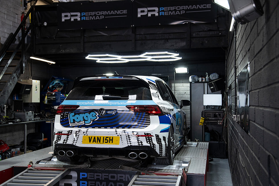 Forge Motorsport Carbon Fibre Induction Kit for Volkswagen, Audi, Seat, Skoda, Cupra 2.0 TSI EA888