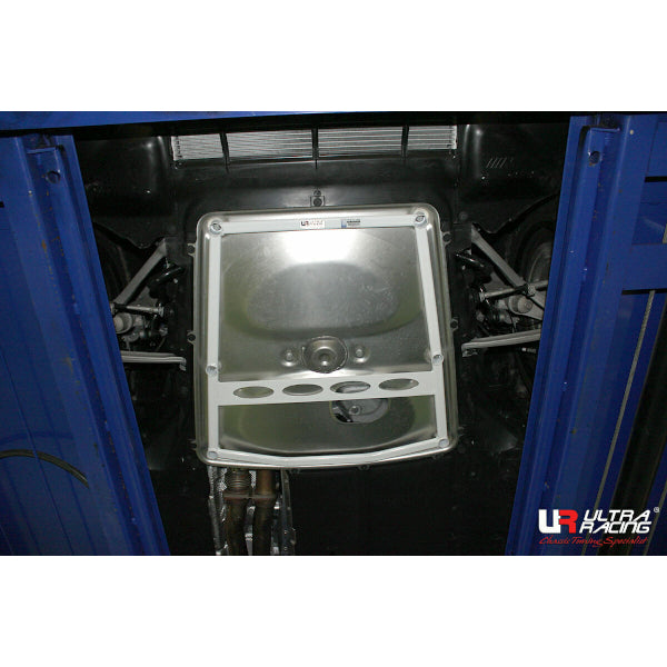 Ultra Racing Front Lower Brace - BMW M3/M4 F8x