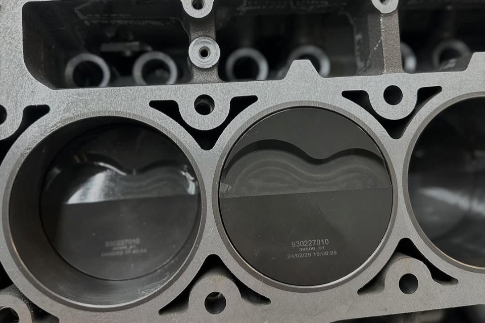 custom-slideshow-image-mobile-block_LFzBPU