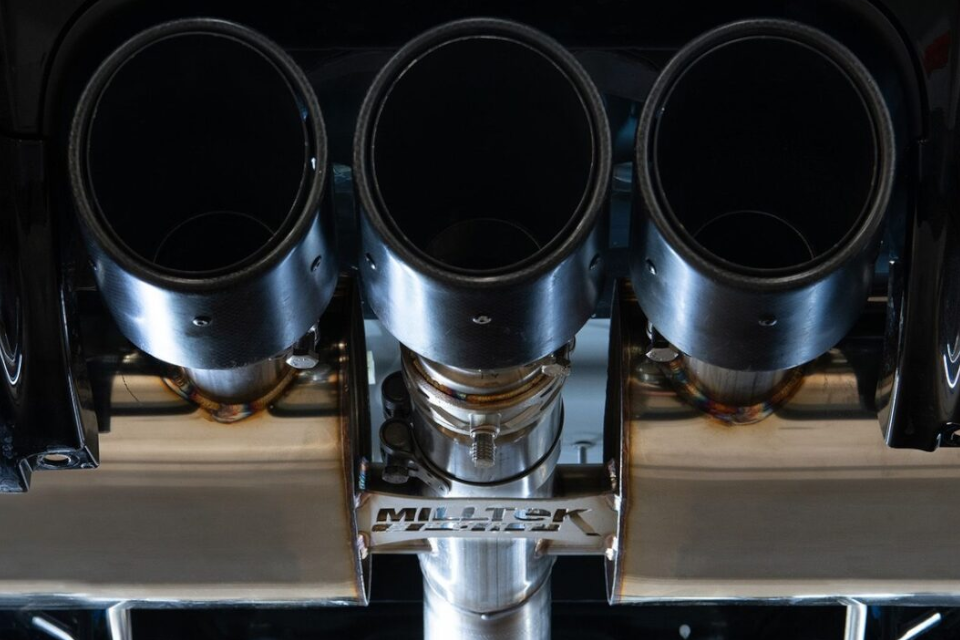 custom-slideshow-image-mobile-block_LFzBPU