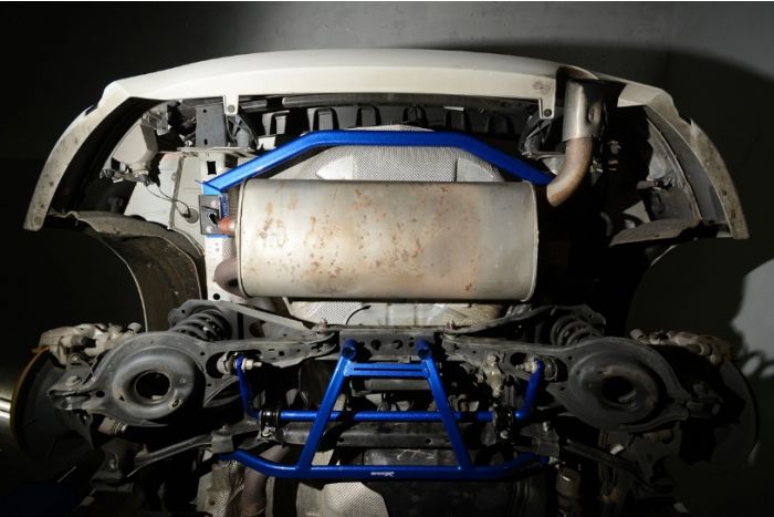 Renfort de sous-châssis arrière Hardrace – Ford Focus Mk3 ST 