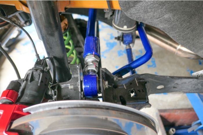 Bras de carrossage arrière Hardrace (réglable) - Ford Focus Mk4 ST 