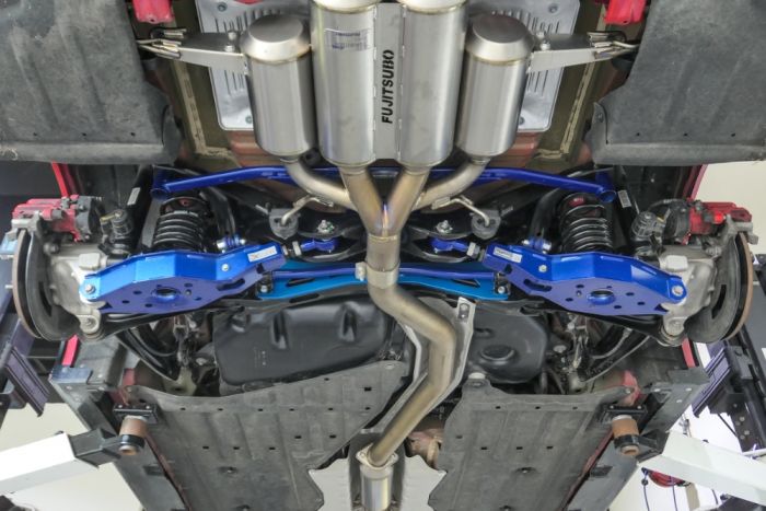 Brazo inferior trasero ajustable Hardrace - Honda Civic FK8/FL5 Type R