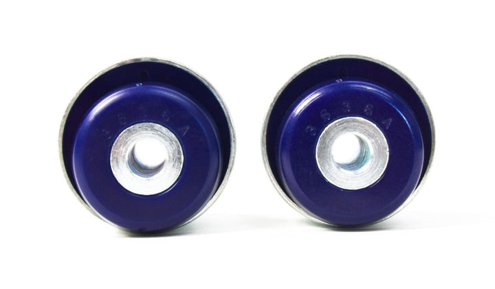 Kit de bujes traseros interiores inferiores del brazo de control Superpro para modelos Ford Fiesta MK7 ST - Doble desplazamiento