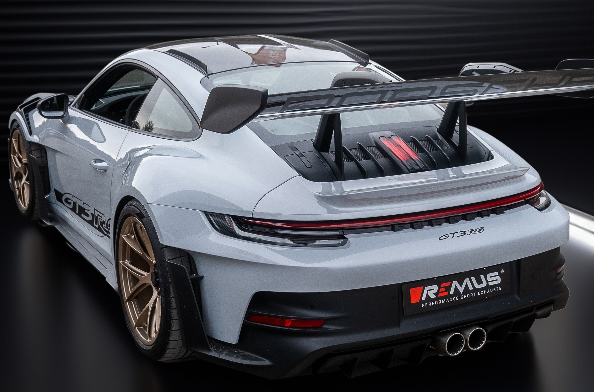 Sistema de escape deportivo de competición de titanio Remus Porsche 911 GT3RS 992